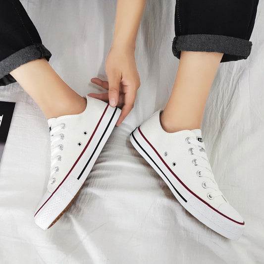 🧼 Men's Casual Canvas Sneakers – Lightweight, Breathable, Everyday Comfort